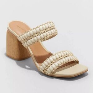 NWT Universal Thread Cream Nikola Heeled Sandals - Size 7.5